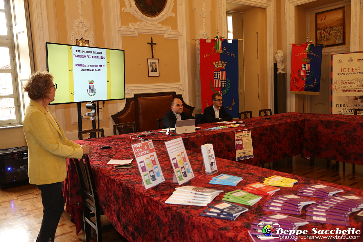 VBS_3242 - Presentazione Libro 'Vangelo per Fuori Sede' di Don Mauro Canta.jpg